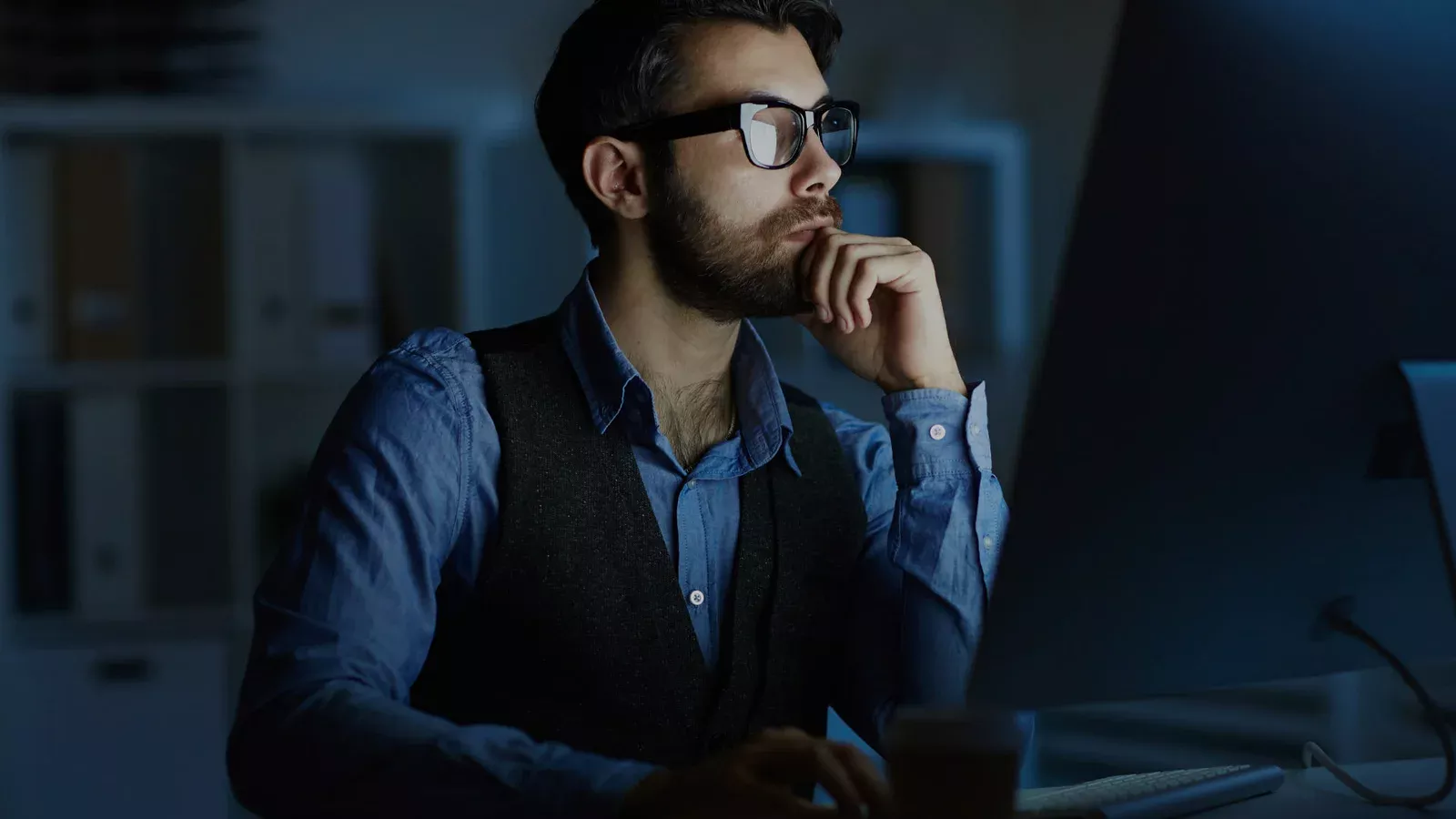 Automação de pesquisas de satisfação com IA: do disparo à análise sem trabalho manual